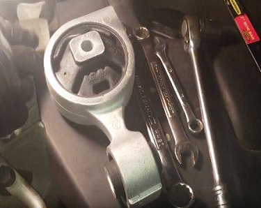 2006 nissan altima motor mount replacement cost